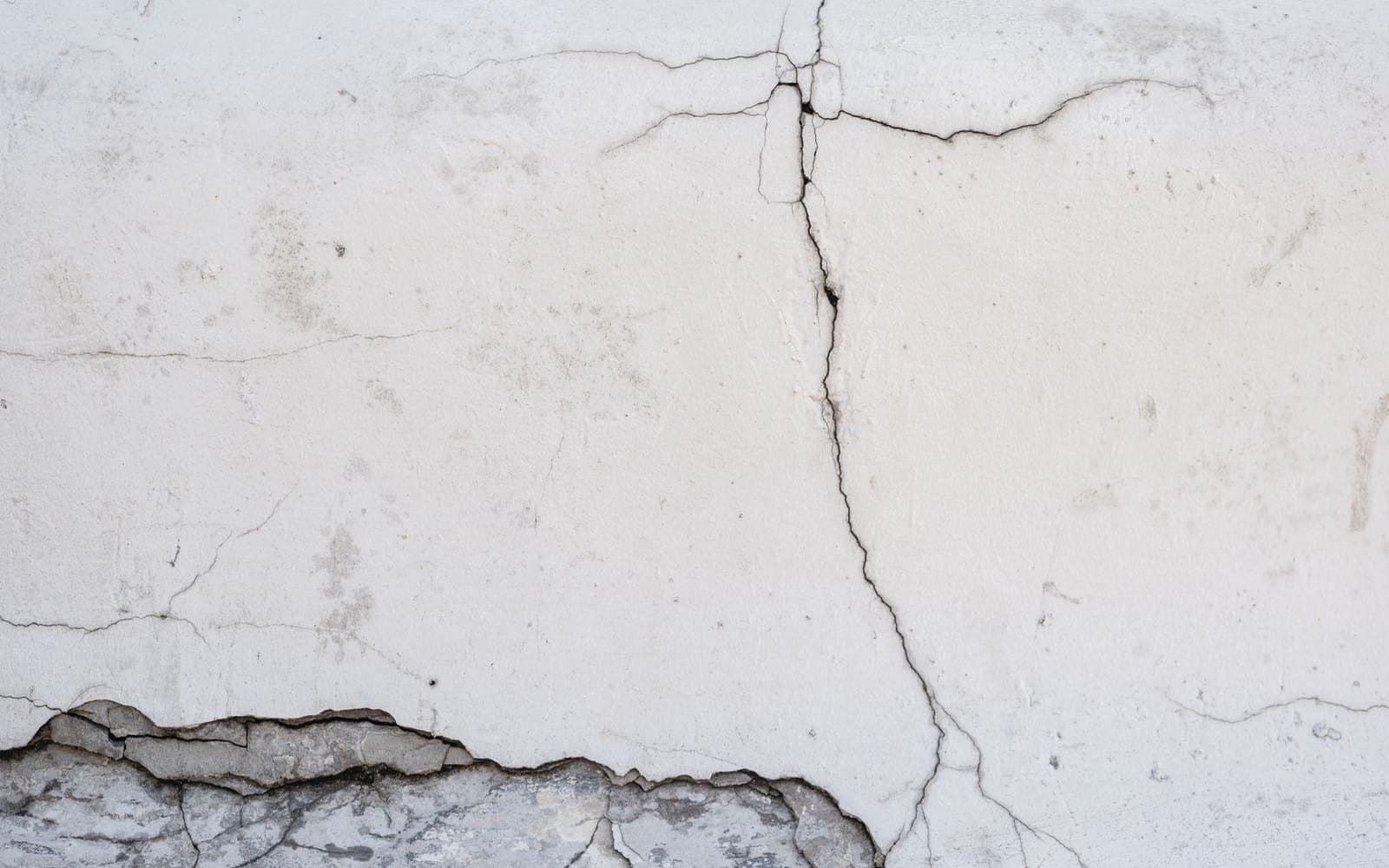 5 Signs Your Home Needs Repairs Before They Get Worse