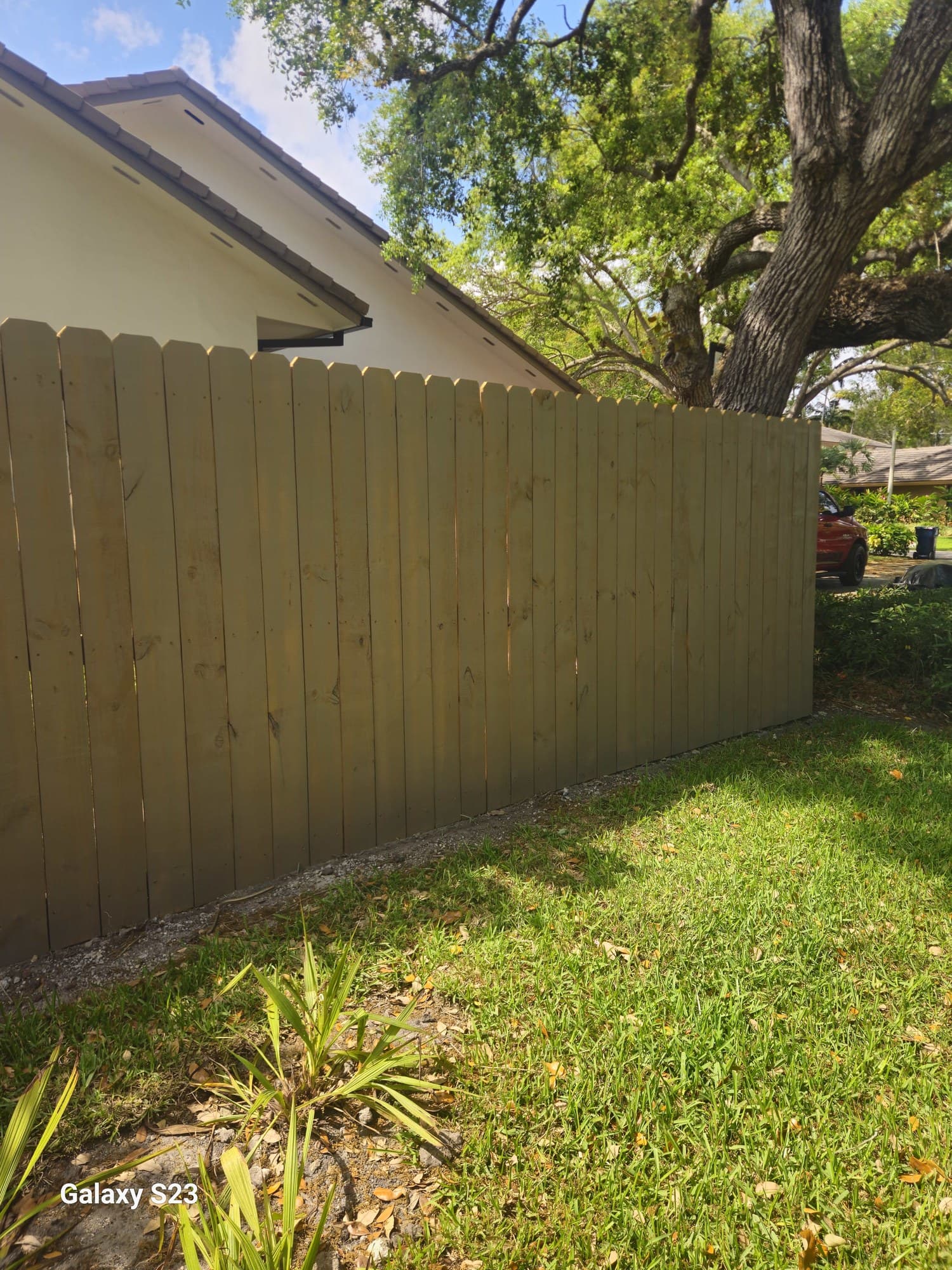 Wood privacy fence